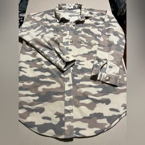 Light gray/brown camouflage shacket. Size small.
